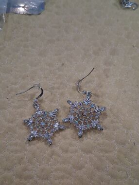 Sparkling Silver Snowflake Drop Earrings with Iridescent Stones